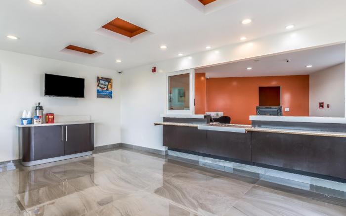 Motel 6 Oceanside, CA – Marina