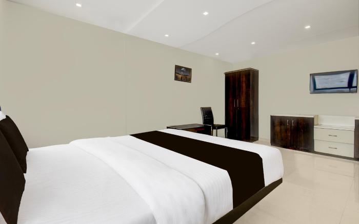 Super Townhouse Chakan MIDC Pune Formerly Renuka Executive