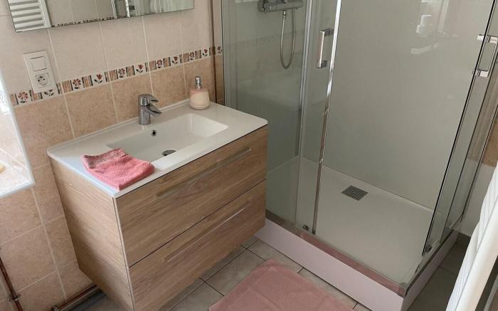 Maison de ville avec parking gratuit