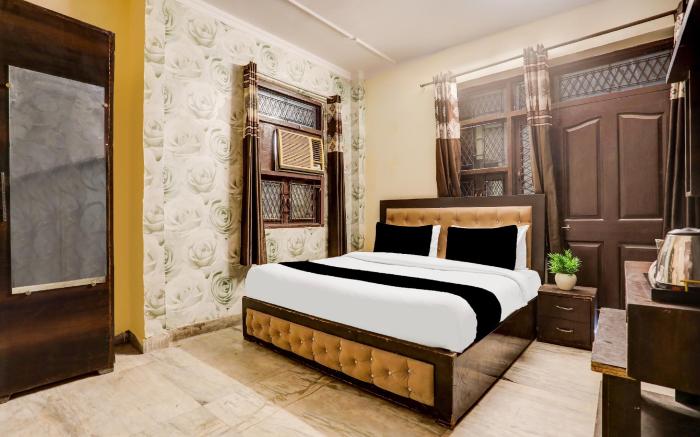 Super Hotel O Uttam Nagar Near Akash Hospital