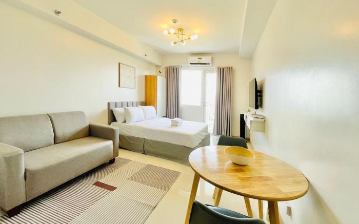* * *SM 8 Chic & Compact Studio Near SM City