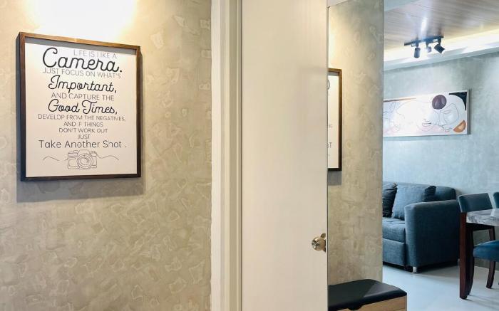 * * WV 20 Smooth Space Minimalist Apartment