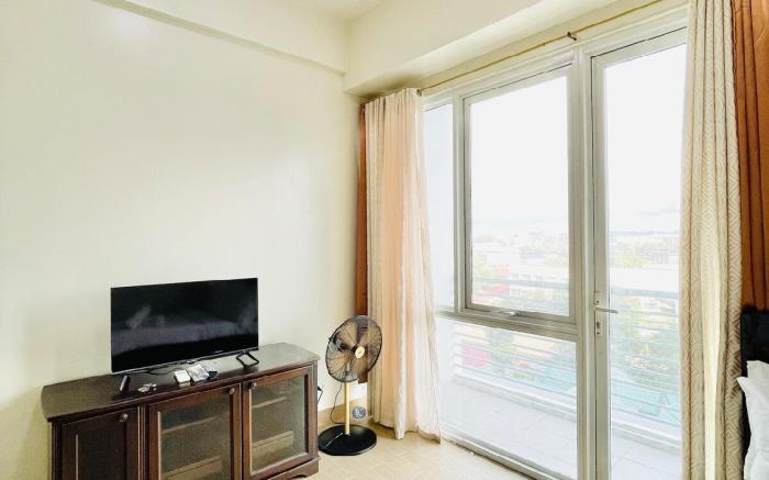 * *31 Budget-Friendly Studio