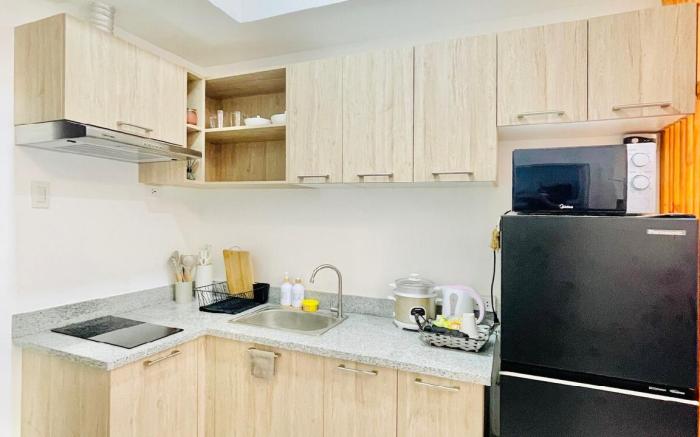 * * WV 18 Serene & Minimalist Urban Studio