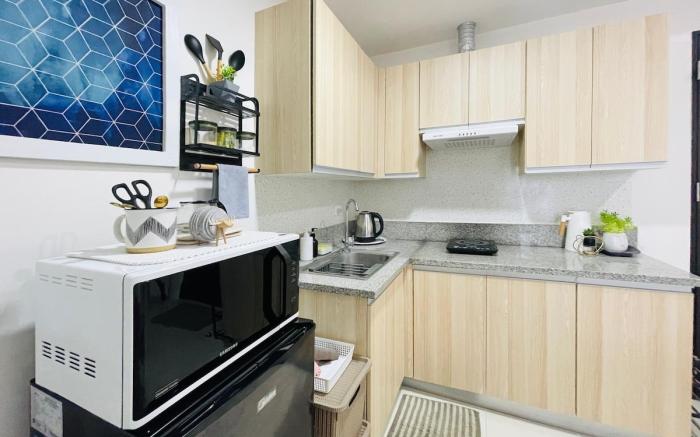 * * WV 15 Tropical Bliss Retreat