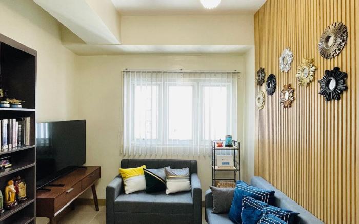 * *16 Cozy and Spacious Studio