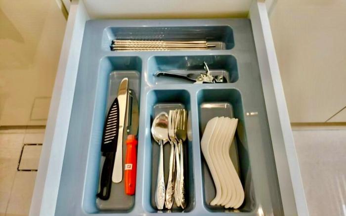 Paradigm Residence 3BR Lv 27 | 65" TV @ Jom Home