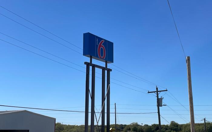 Motel 6 Cameron, MO