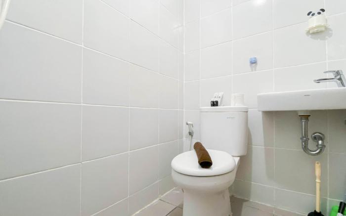 Simple Studio Apt Cordova Edupartment By Travelio