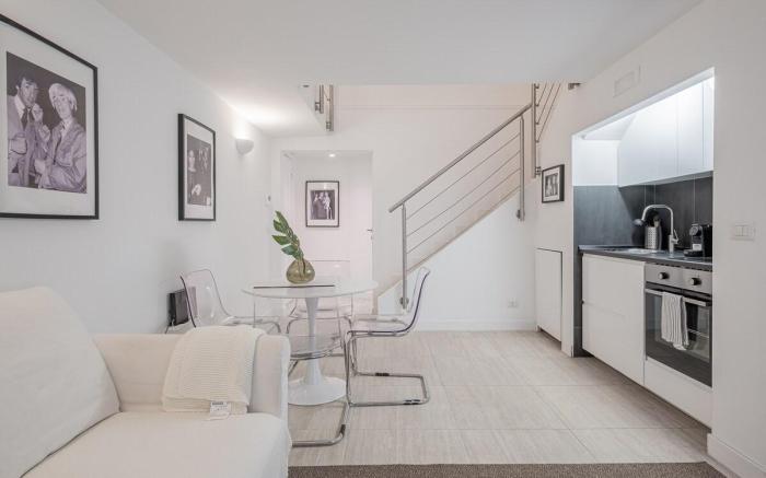 Modern & chic apartment in Rome