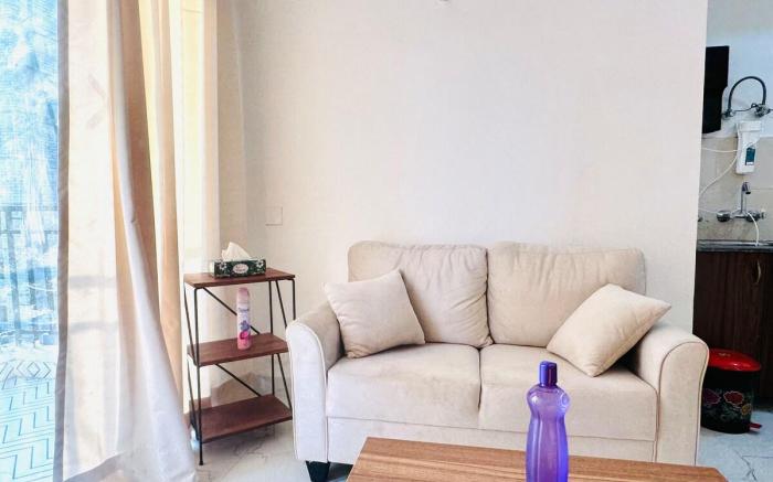 Modern & Stylish Suite near Expo Mart