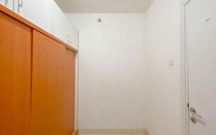 Comfy 1BR Apt Green Pramuka City By Travelio