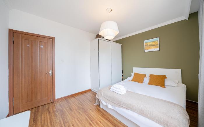 CityHome-4BRs,2Baths, Nanjing Road, Jing'An Temple