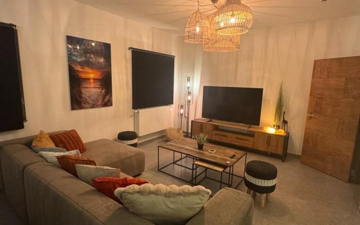 2 bedroom apartment with terrace