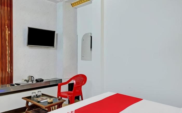 Om Shanti Guest House – Near Ruby General Hospital & Science City