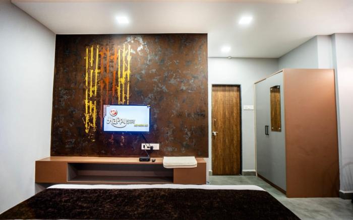 Hotel Happy Stay AC/ Non AC Rooms