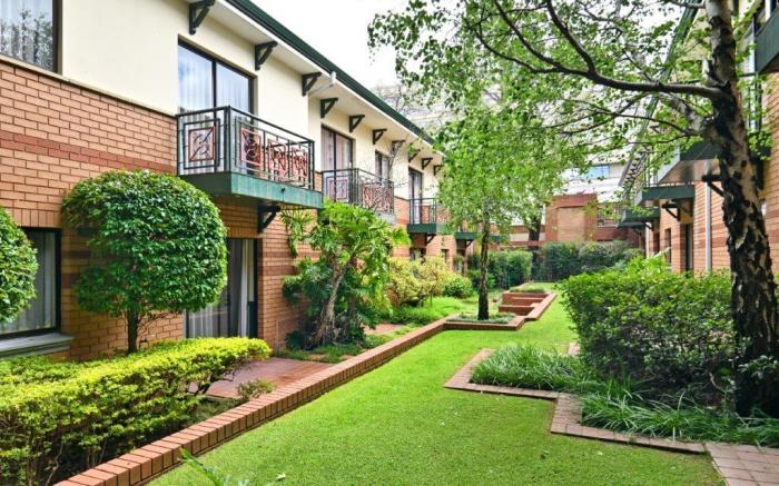 Courtyard Hotel Rosebank