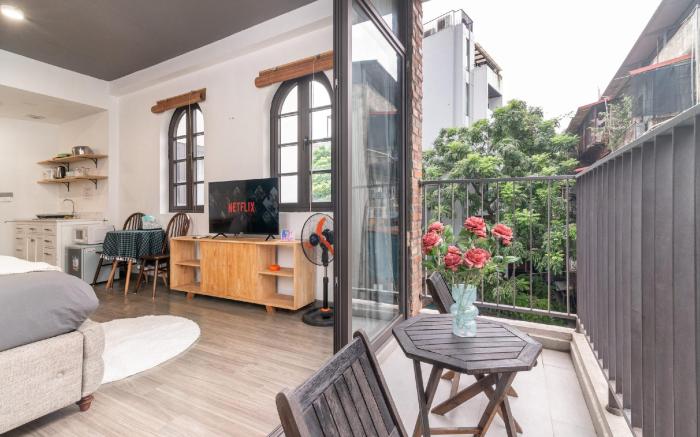 SaziHome Le Thanh Tong Hanoi
