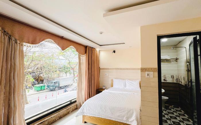 Bear Hotel & Homestay