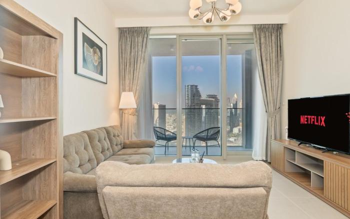 2BR w/Pool & Gym 2min to Burj Khalifa & Dubai Mall