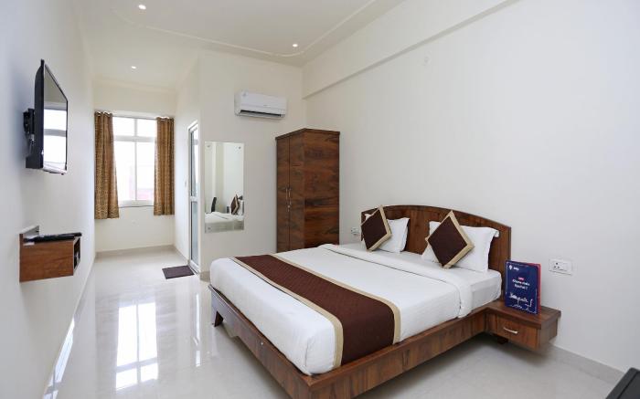 OYO 8425 Hotel Shiv Palace