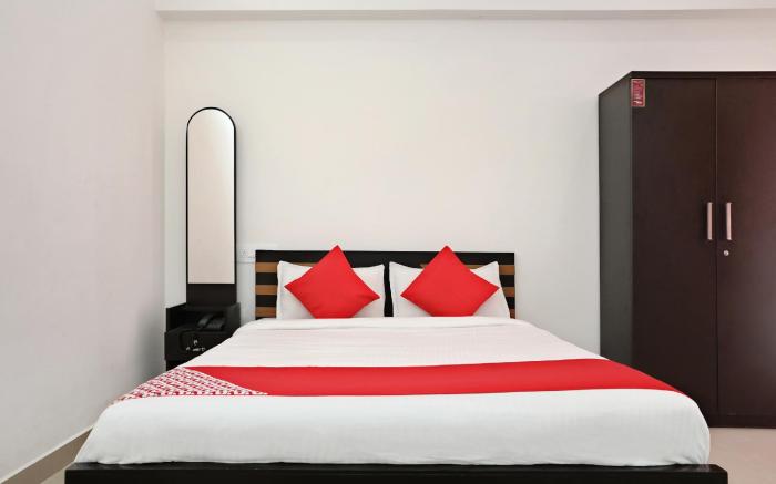 OYO 28369 Green Valley Residency