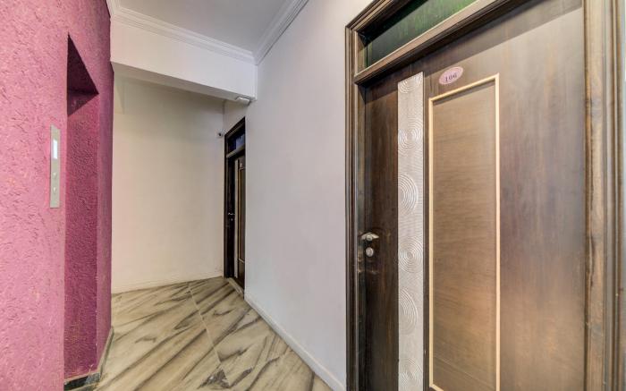 Super Hotel O JNTU college Near LULU mall, KPHB Colony.