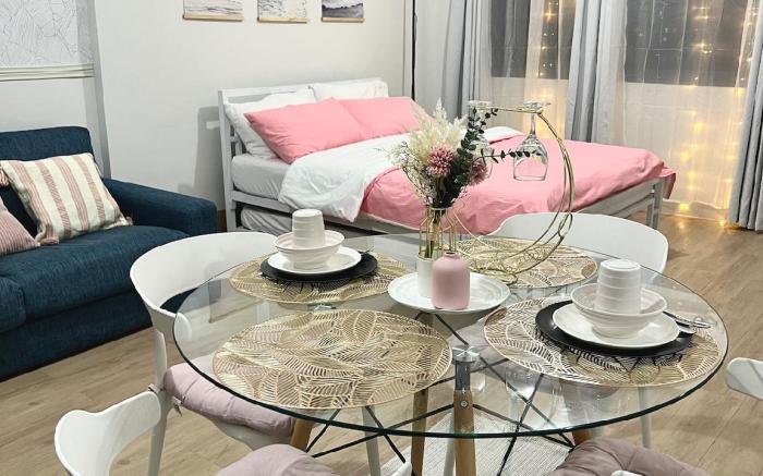 Chic condo unit near ADMU, Miriam, LRT Katipunan