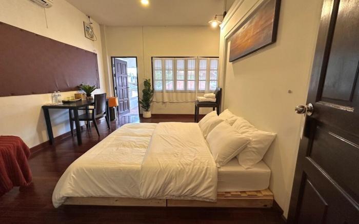 INCM Guesthouse (Room1)