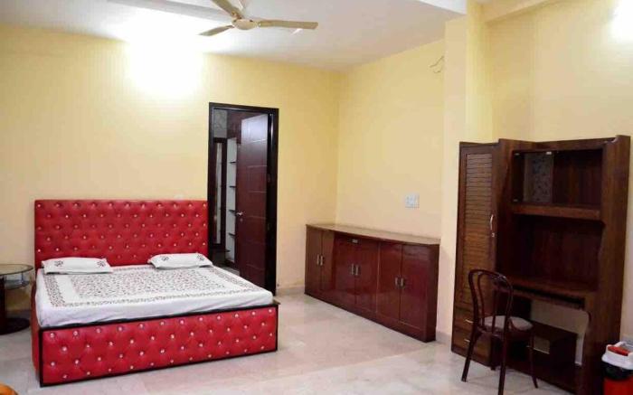 King Room with Balcony in Muktangan