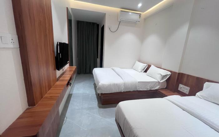 HOTEL RUDRAKSH
