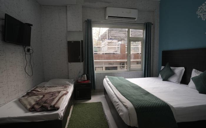 Hotel Ananta Inn