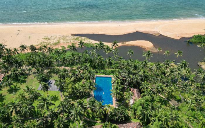 Neeleshwar Hermitage Hotel