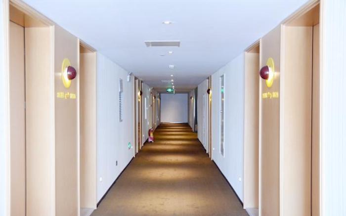 IU Hotels·Taiyuan Jiefang Road Bei Street Wanda Plaza