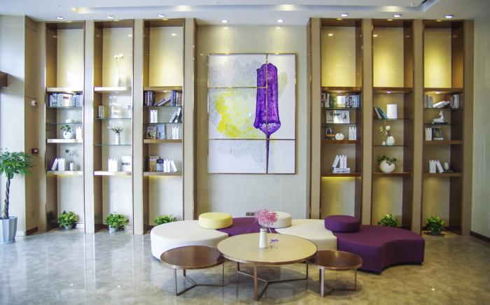 Lavande Hotels·Neijiang Heping Square