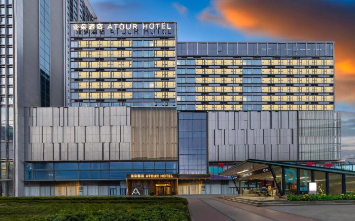 Atour Hotel Chengdu Jinniu Wanda Railway North Station