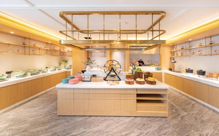 Atour Hotel Hefei Mingzhu Plaza Huijin Business Center