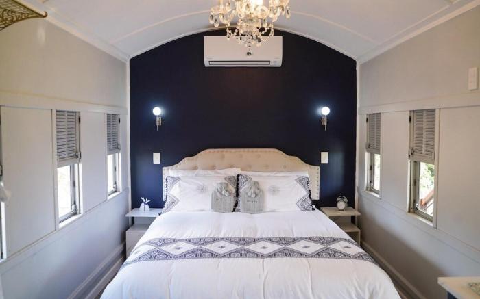 Unquie Luxury Couples Only  Train Carriage