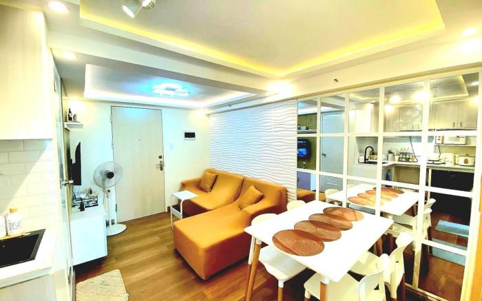 Veronica Grey's Staycation 1BR