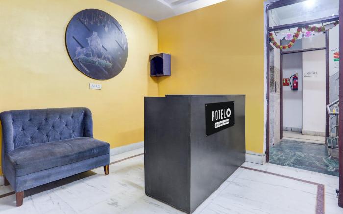 Hotel O East Punjabi Bagh Near Metro Station