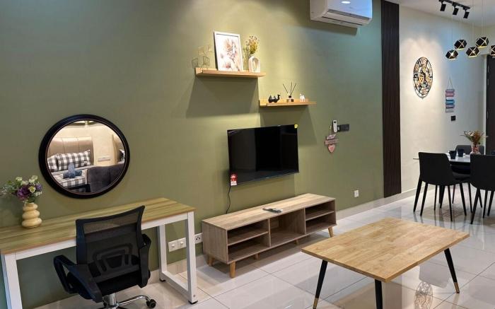 Minimalist Studio Suite
