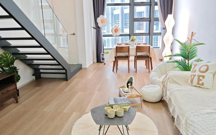 Vibrant Stay:MR &Mall@Eko cheras