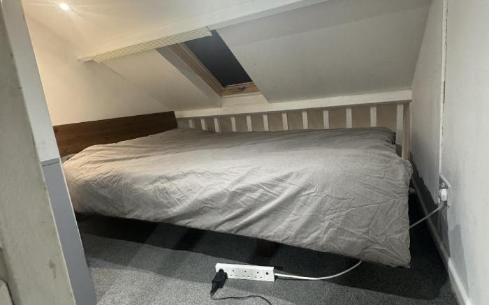 Duplex Studio 3 minute drive from Luton airport