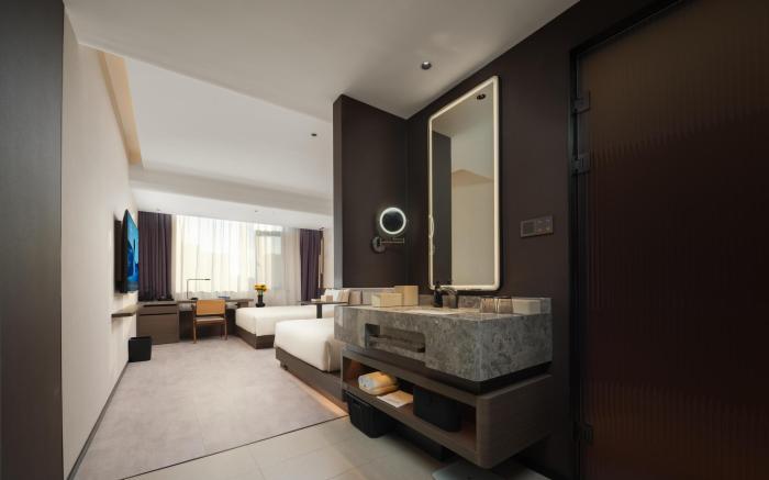 Atour Hotel Dalian Zhongshan Square Luxun Road