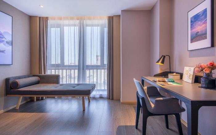Atour Hotel Tianjin Binhai West Railway Station