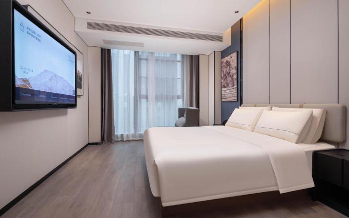 Atour Hotel Wuxi Huishan High-speed Railway Station