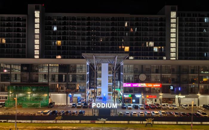 Kuching AEON MALL The PODIUM HomeStay D391A @ 8PAX