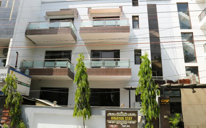 Vinayak Stay Sector 43