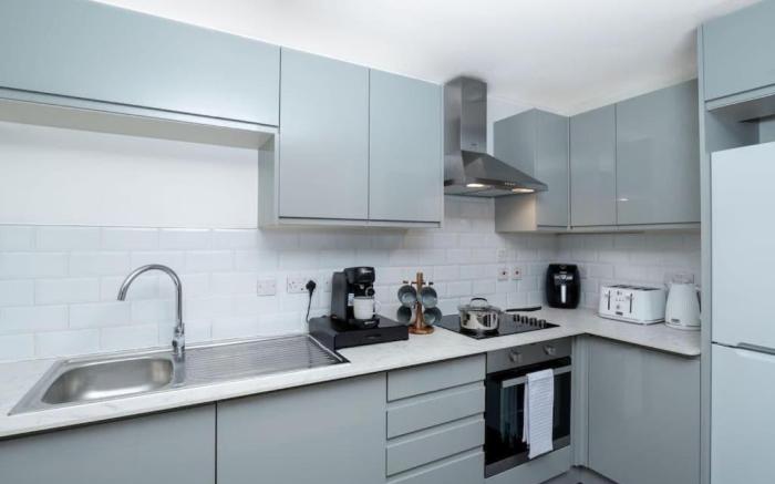 Gunwharf Quays Cozy Central Apartment
