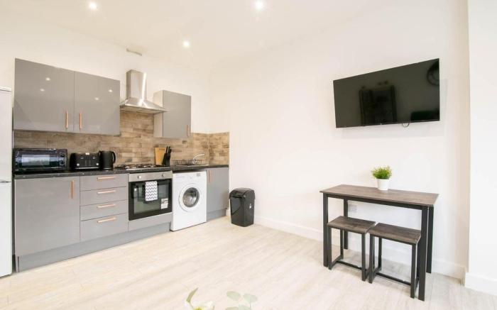 Cosy 3 Bed Flat in Southsea
